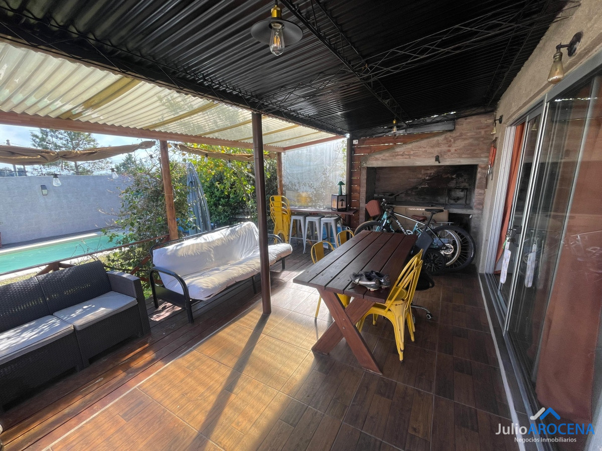 Casa ID.1097 -  Casa Principal con Estilo y Comodidad - U$D 193.000 