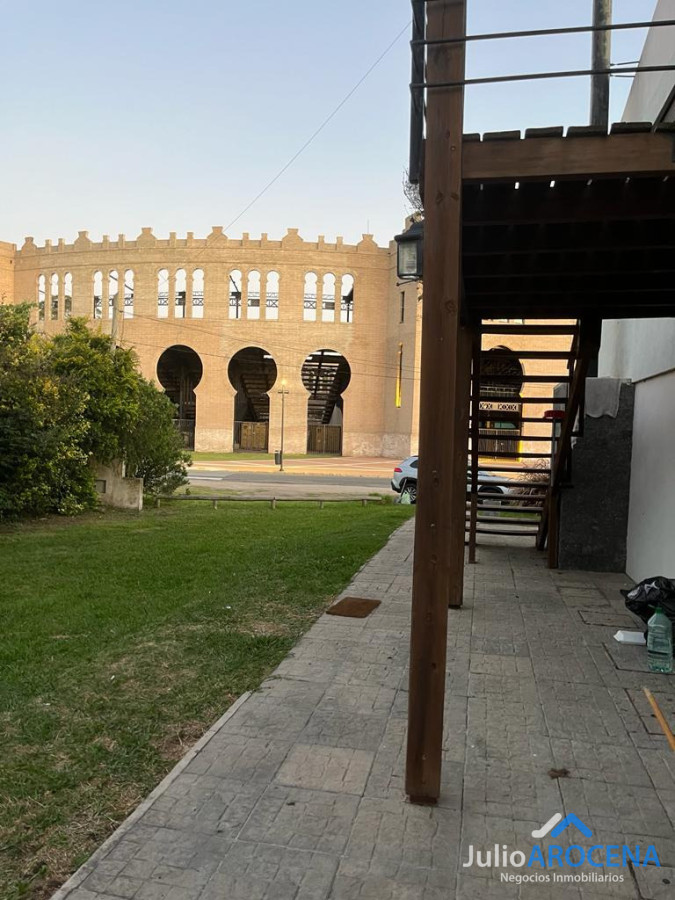 Casa ID.1360 - Hermoso apto frente a plaza de toros 