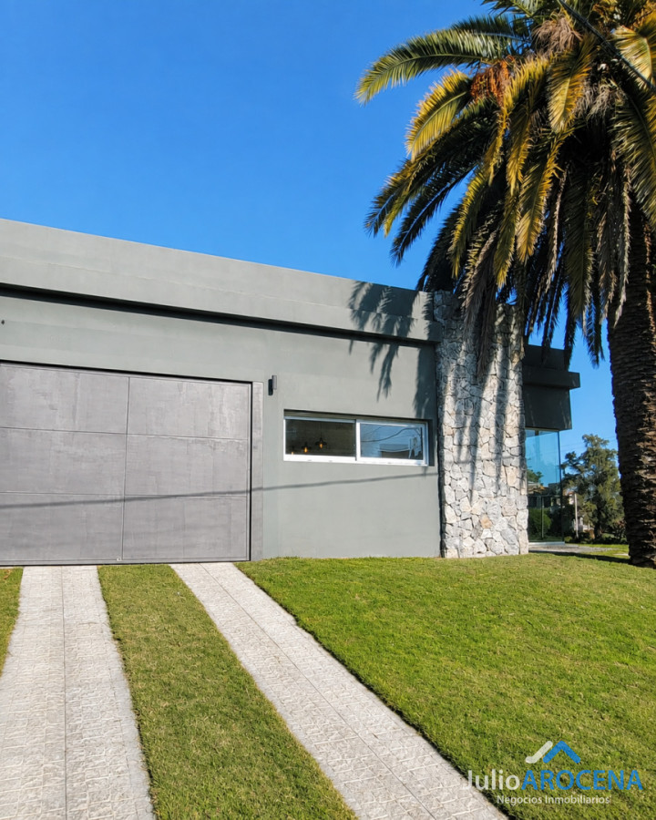 Casa ID.1465 - HERMOSA CASA CON PISCINA A METROS DE LA RAMBLA