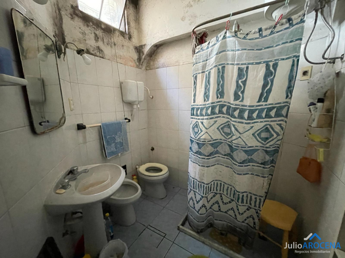 Casa ID.1347 - CASA CON 3 DORMITORIOS EN EL CENTRO