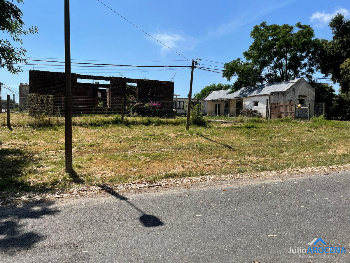 Casa ID.1173 -  Gran Propiedad Multifuncional en Colonia - U$D 300.000 