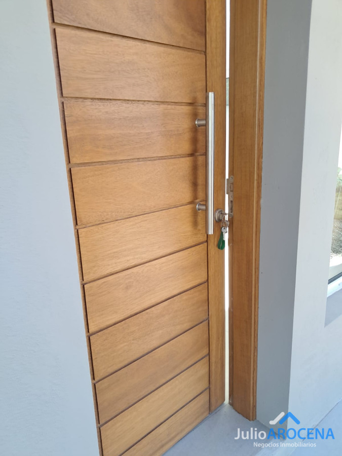 Casa ID.1344 - CASA EN VENTA PARQUE BURNETT COMPLEJO 2 Y 3 DORMITORIOS