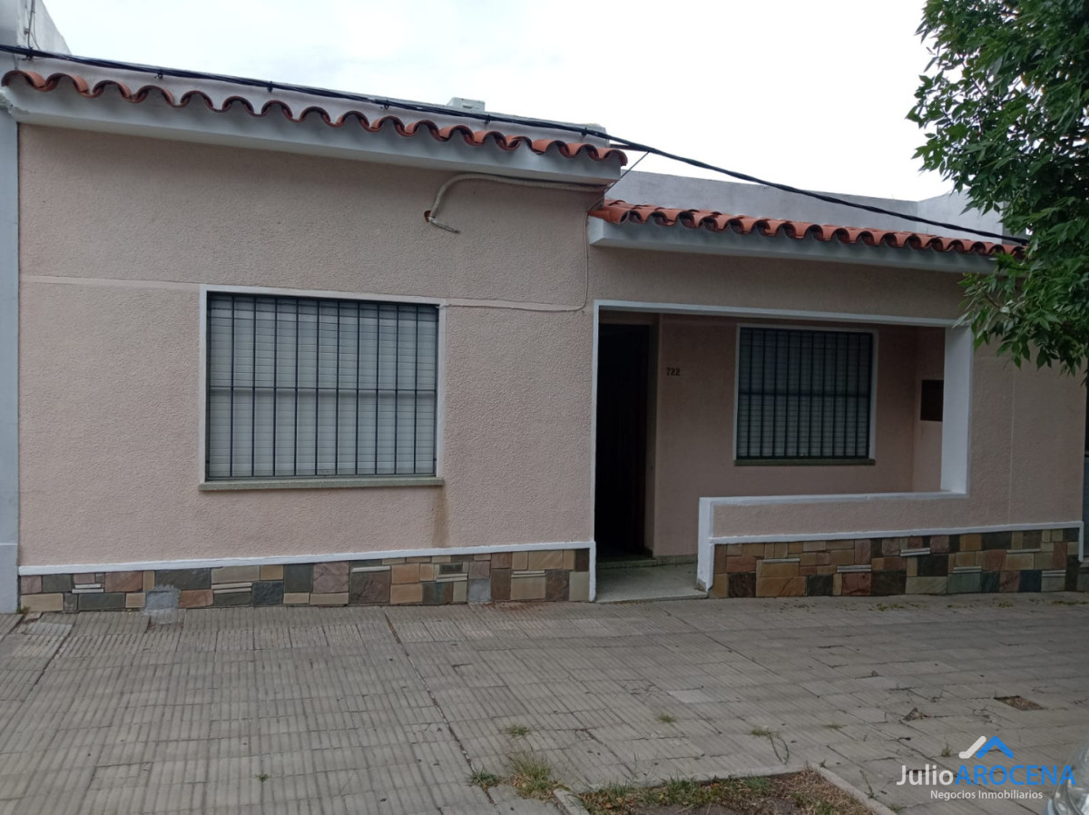 Casa ID.1375 - EXCELENTE UBICACION PARA ALQUILER Y NEGOCIO