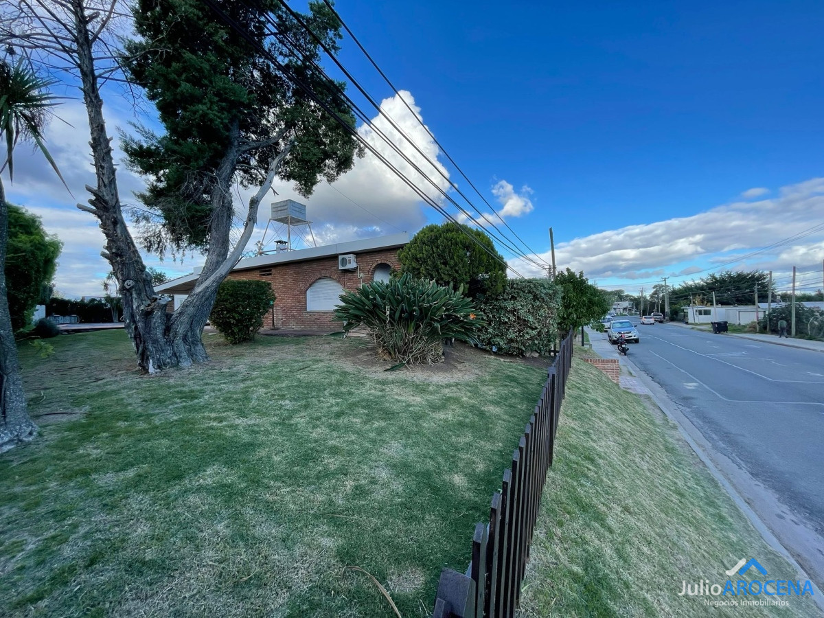 Casa ID.1102 -  ¡Hermosa Casa en Ave. Luis Alberto de Herrera! 