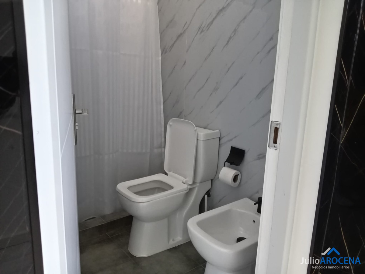 Casa ID.1440 - CASA DE 2 DORMITORIOS EN BARRIO CENTRO