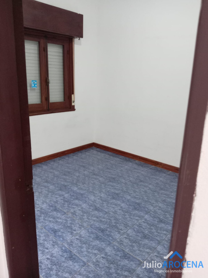 Casa ID.1375 - EXCELENTE UBICACION PARA ALQUILER Y NEGOCIO