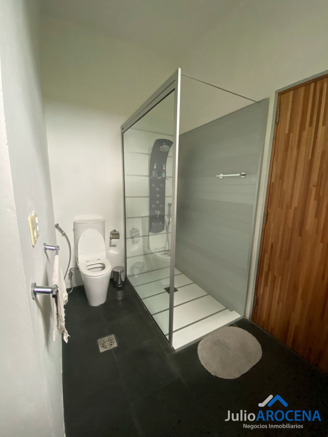 Casa ID.1237 - Moderna casa de 4 dormitorios con baños en suite, en barrio Privado