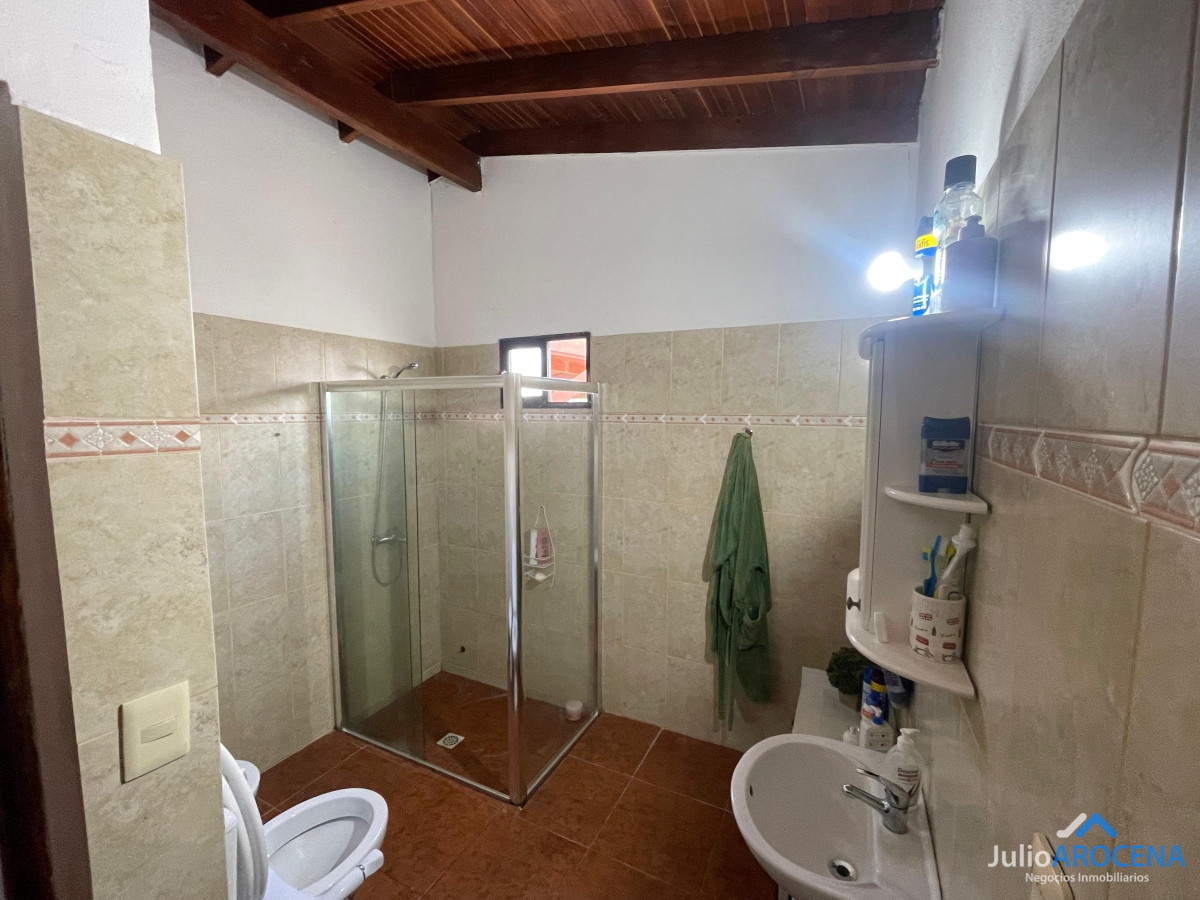 Casa ID.1097 -  Casa Principal con Estilo y Comodidad - U$D 193.000 