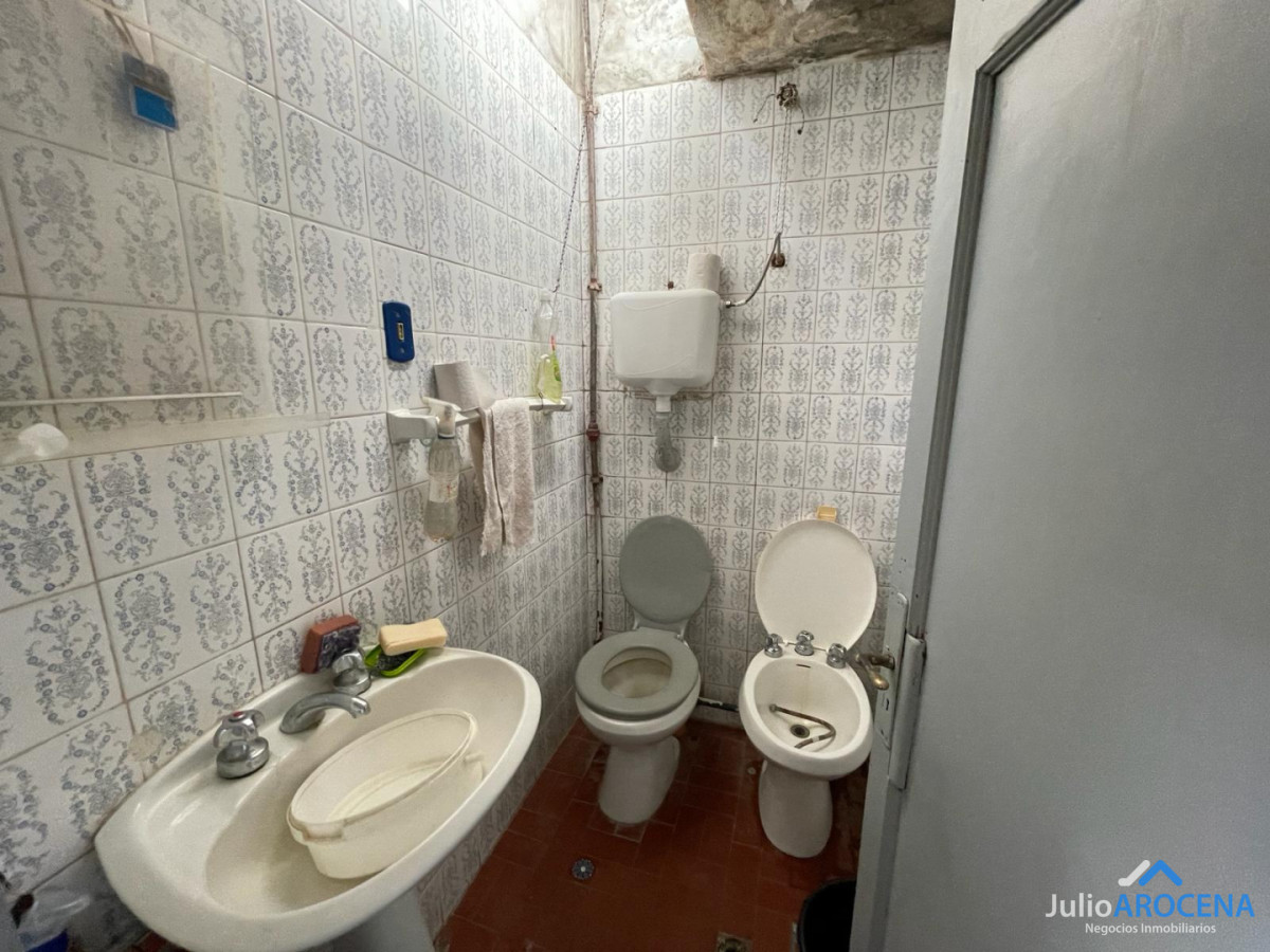 Casa ID.1347 - CASA CON 3 DORMITORIOS EN EL CENTRO