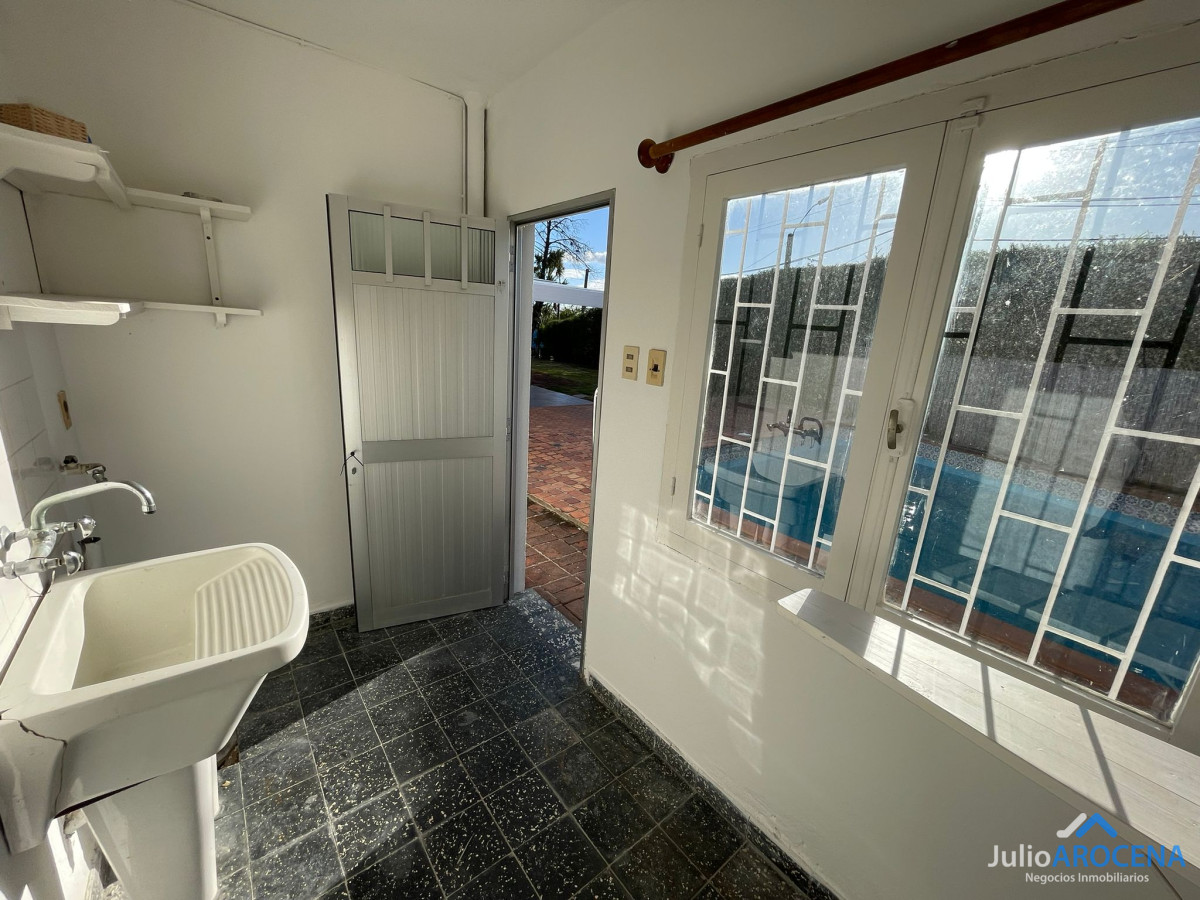 Casa ID.1102 -  ¡Hermosa Casa en Ave. Luis Alberto de Herrera! 