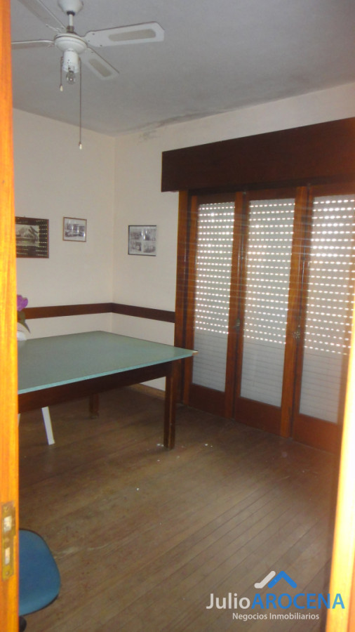 Casa ID.1369 - EXCELENTE UBICACION CENTRICA 