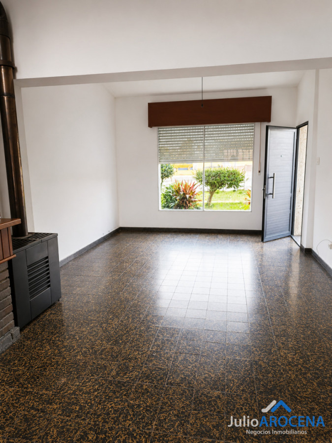 Casa ID.1433 - OPORTUNIDAD 3 CASAS EN UN SOLO PADRON BUENA RENTA ACTIVA 