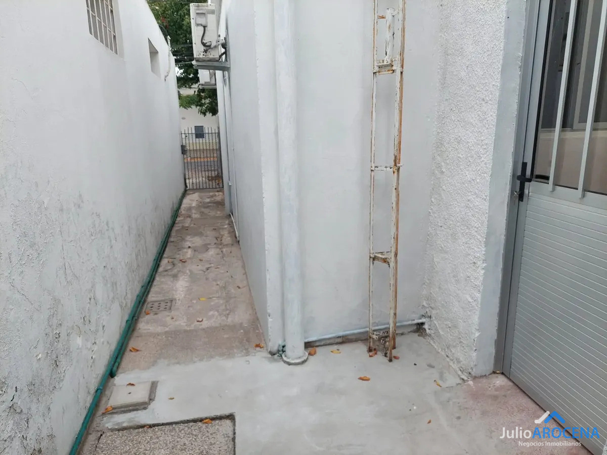 Casa ID.1451 - CASA DE 2 DORMITORIOS CON PASILLO