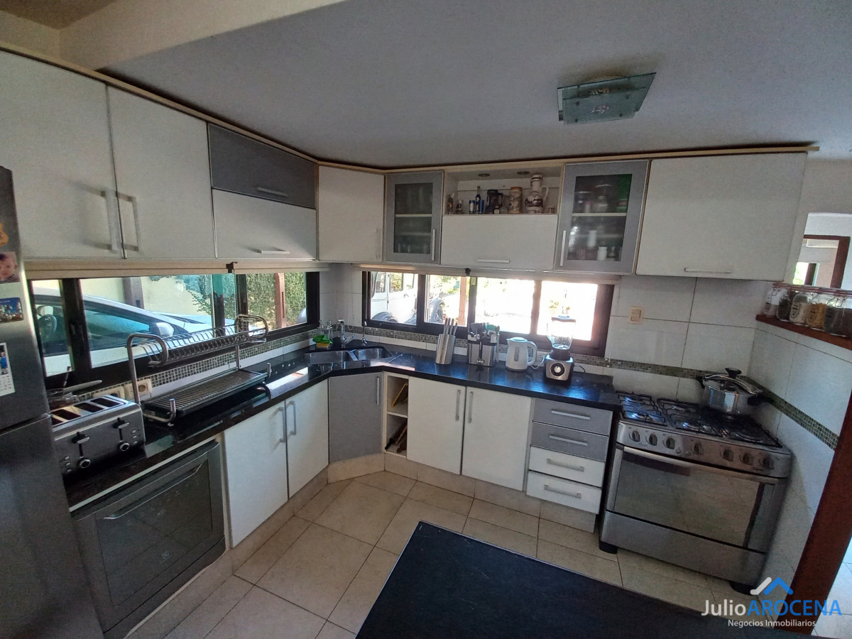 Casa ID.527 - Espectacular Propiedad - Colonia