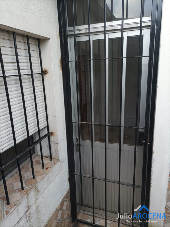 Casa ID.1433 - OPORTUNIDAD 3 CASAS EN UN SOLO PADRON BUENA RENTA ACTIVA 