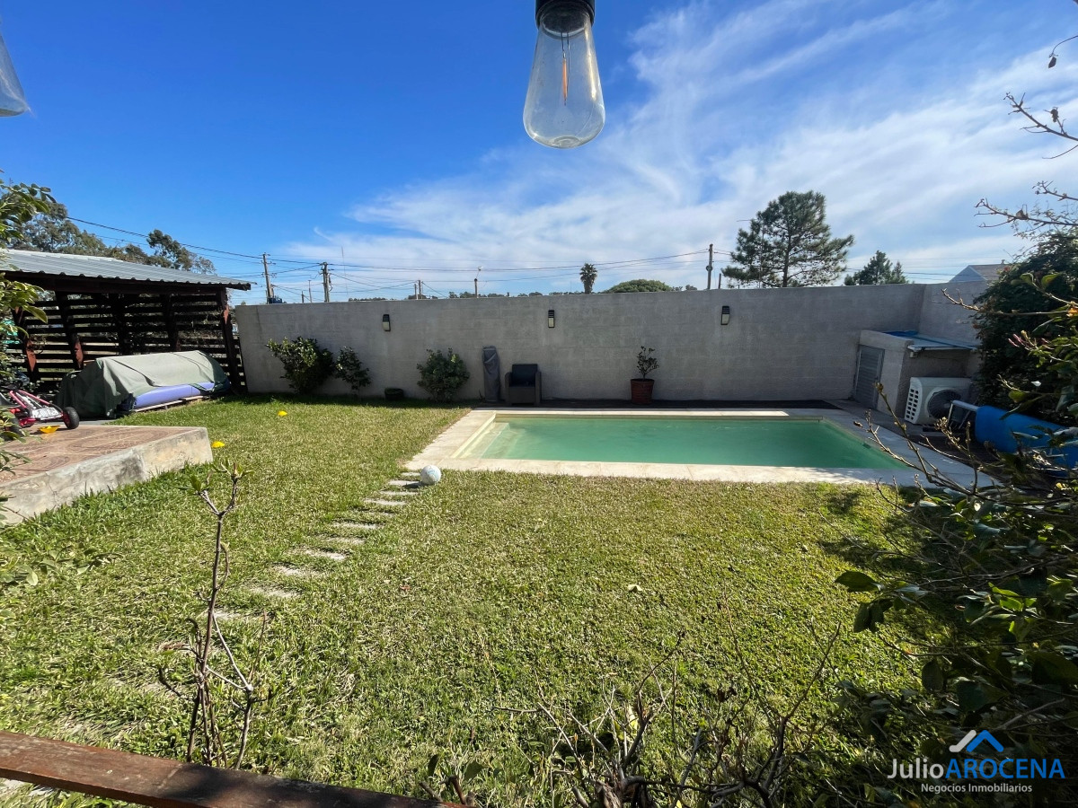 Casa ID.1097 -  Casa Principal con Estilo y Comodidad - U$D 193.000 