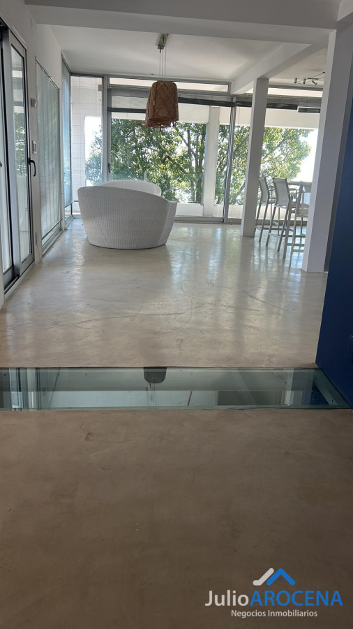 Casa ID.1321 - 🏡 ¡HERMOSA CASA A 5 CUADRAS DE GRAL. FLORES - COLONIA! ✨