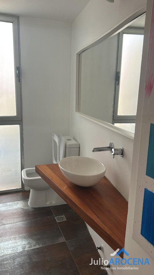 Casa ID.1321 - 🏡 ¡HERMOSA CASA A 5 CUADRAS DE GRAL. FLORES - COLONIA! ✨