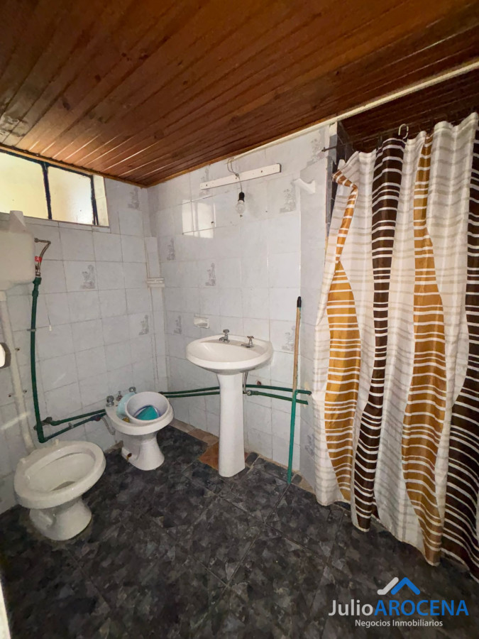 Casa ID.1333 -  CASA EN ALQUILER - FRENTE A PARQUE FERRANDO RUTA 1 - CERCA AL SHOPING 