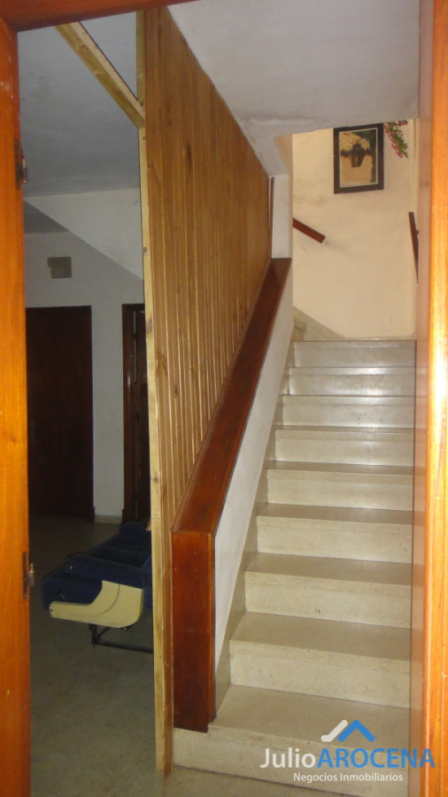 Casa ID.1369 - EXCELENTE UBICACION CENTRICA 