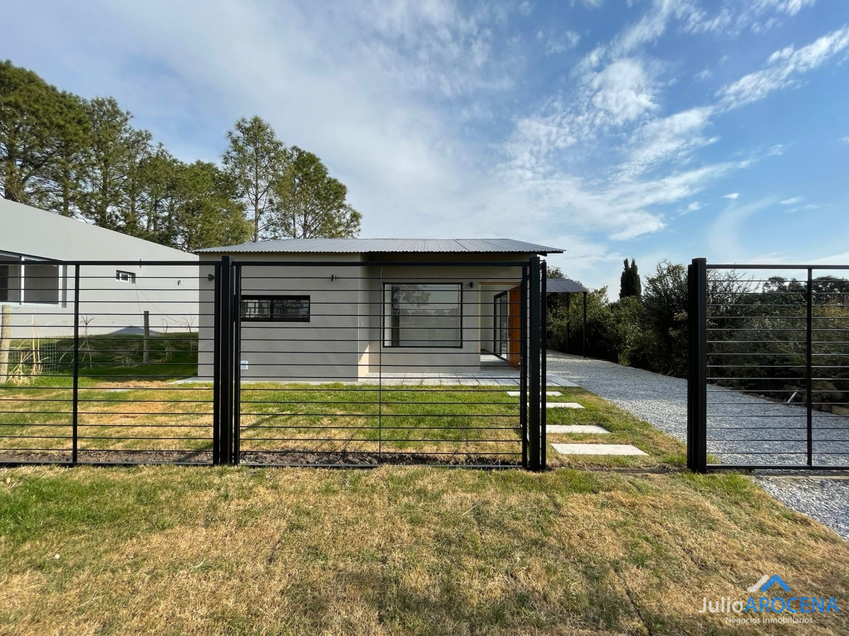 Casa ID.1073 - ¡Tu Nueva Casa Te Espera en Colonia del Sacramento!