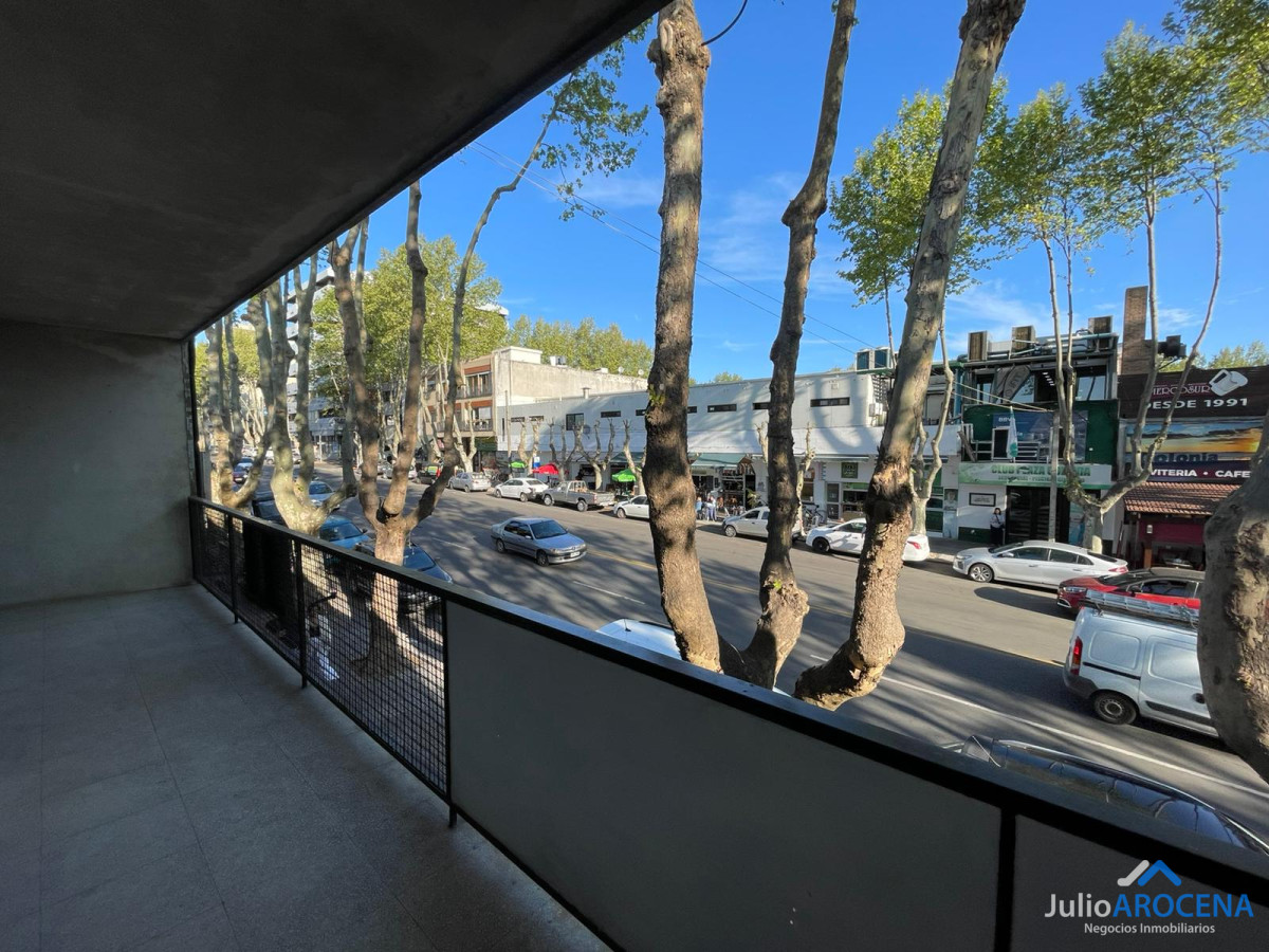 Casa ID.1112 - Imperdible apartamento en zona céntrica.