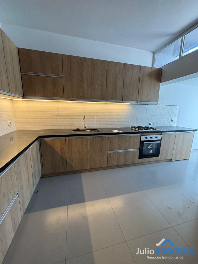 Casa ID.1317 - Hermosa Propiedad En Domingo Baque, A Una Cuadra De General Flores