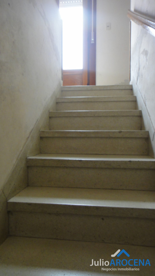 Casa ID.1369 - EXCELENTE UBICACION CENTRICA 