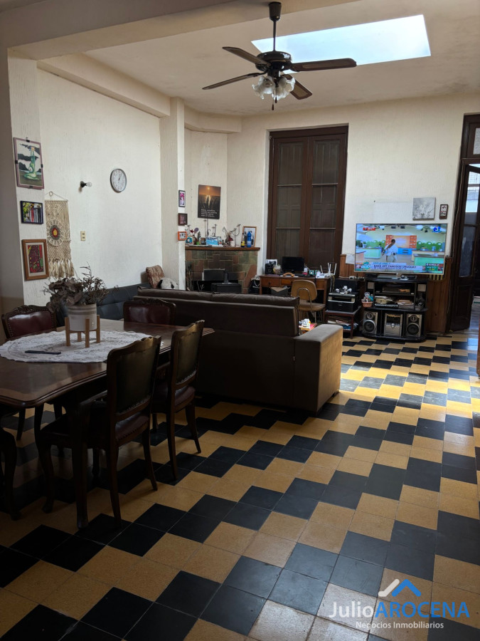 Casa ID.1299 - excelente propiedad centrica