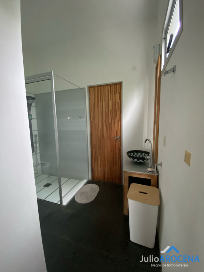 Casa ID.1237 - Moderna casa de 4 dormitorios con baños en suite, en barrio Privado