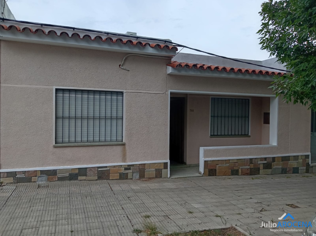 Casa ID.1375 - EXCELENTE UBICACION PARA ALQUILER Y NEGOCIO