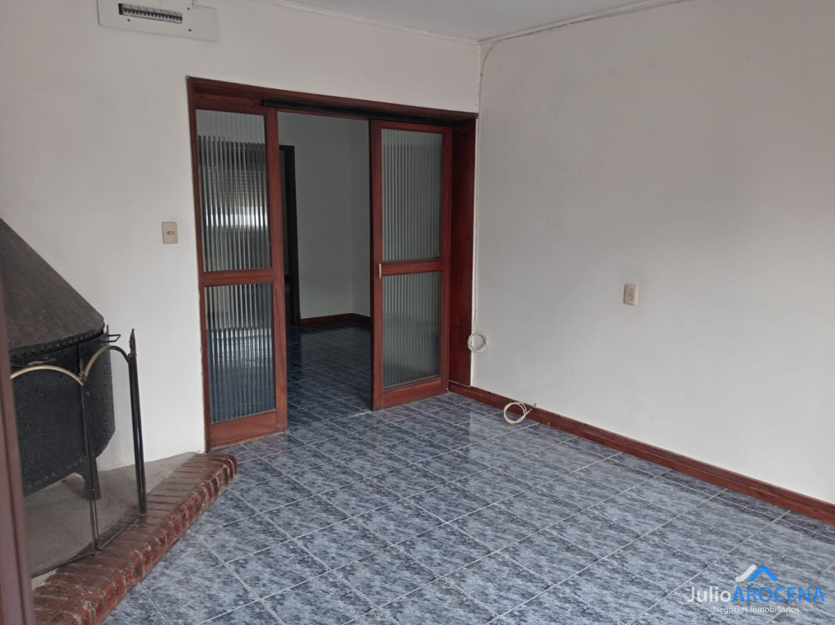 Casa ID.1375 - EXCELENTE UBICACION PARA ALQUILER Y NEGOCIO