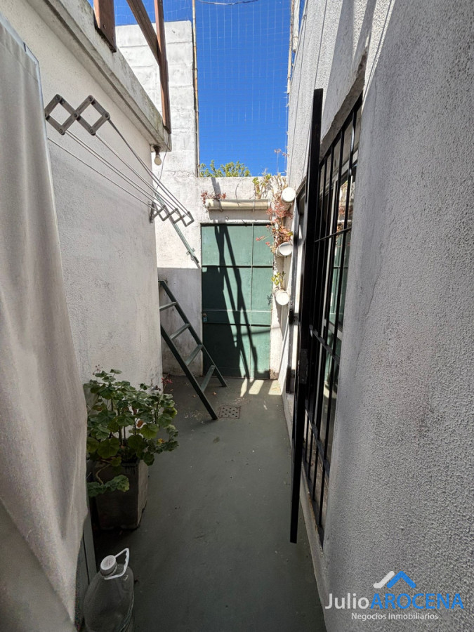 Casa ID.1373 - EXCELENTE UBICACION CENTRICA INVERSION O HABITAR