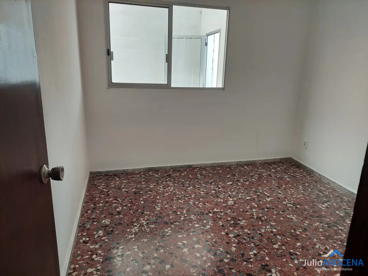 Casa ID.1451 - CASA DE 2 DORMITORIOS CON PASILLO