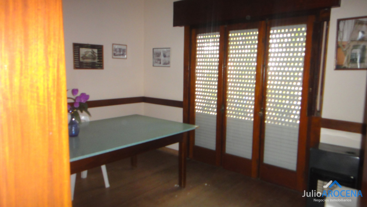 Casa ID.1369 - EXCELENTE UBICACION CENTRICA 