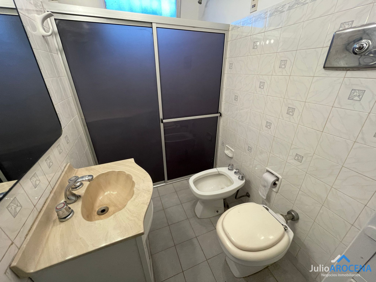 Casa ID.1102 -  ¡Hermosa Casa en Ave. Luis Alberto de Herrera! 