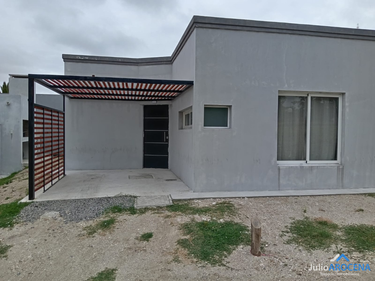Casa ID.1374 - Hermoso complejo en el real de san carlos 
