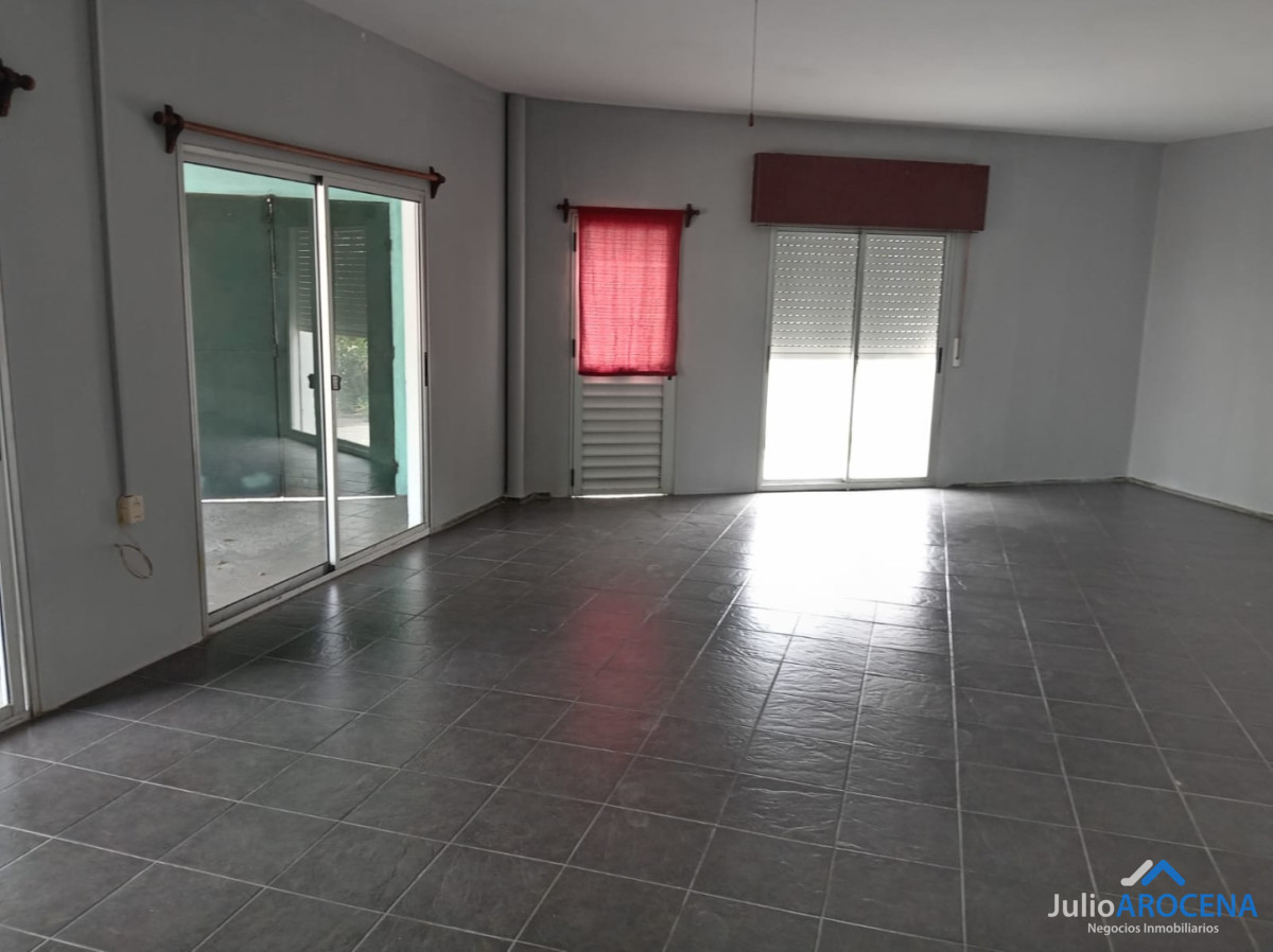 Casa ID.1375 - EXCELENTE UBICACION PARA ALQUILER Y NEGOCIO