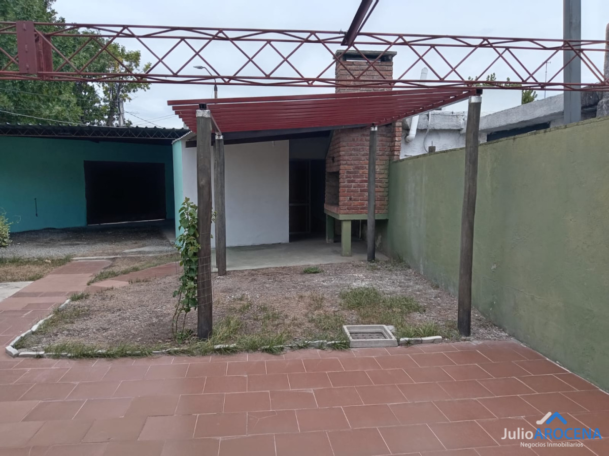 Casa ID.1375 - EXCELENTE UBICACION PARA ALQUILER Y NEGOCIO