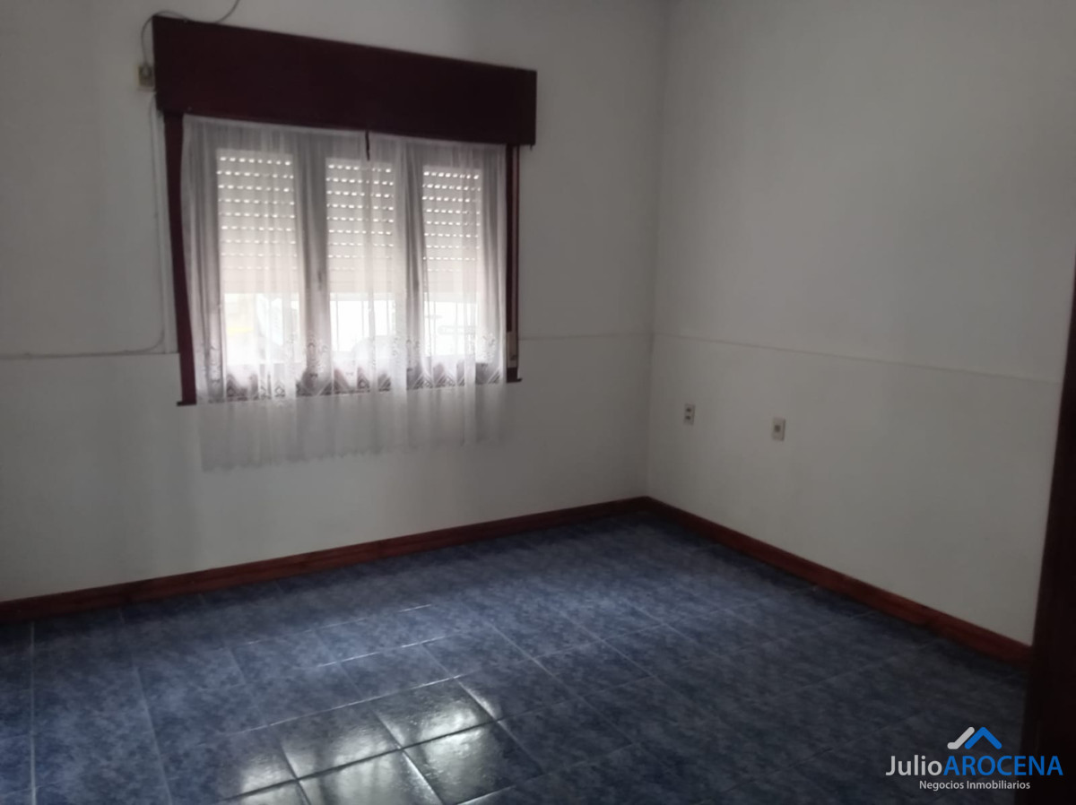 Casa ID.1375 - EXCELENTE UBICACION PARA ALQUILER Y NEGOCIO