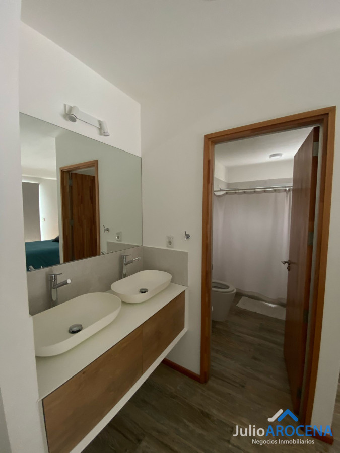 Casa ID.1237 - Moderna casa de 4 dormitorios con baños en suite, en barrio Privado