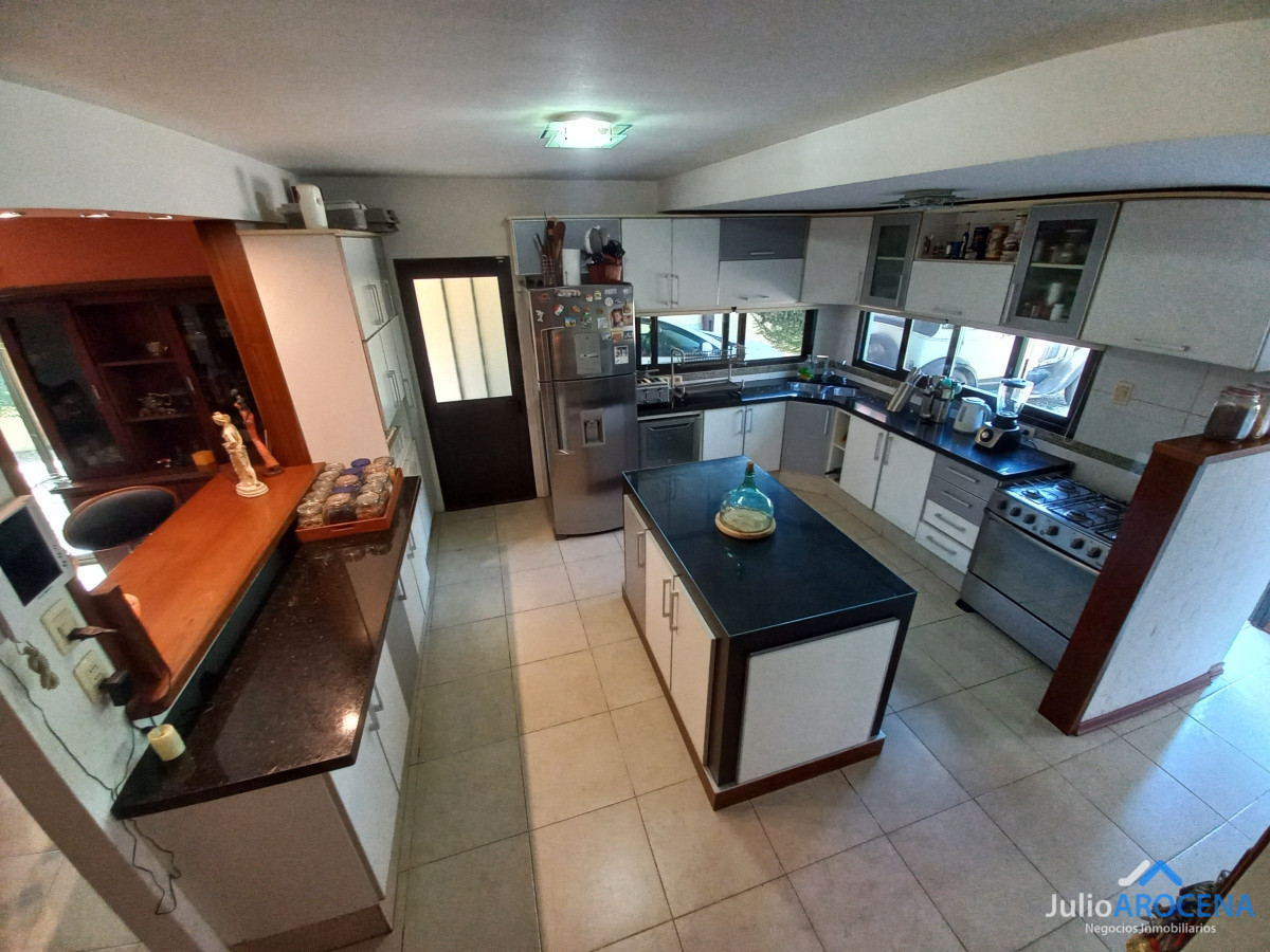 Casa ID.527 - Espectacular Propiedad - Colonia