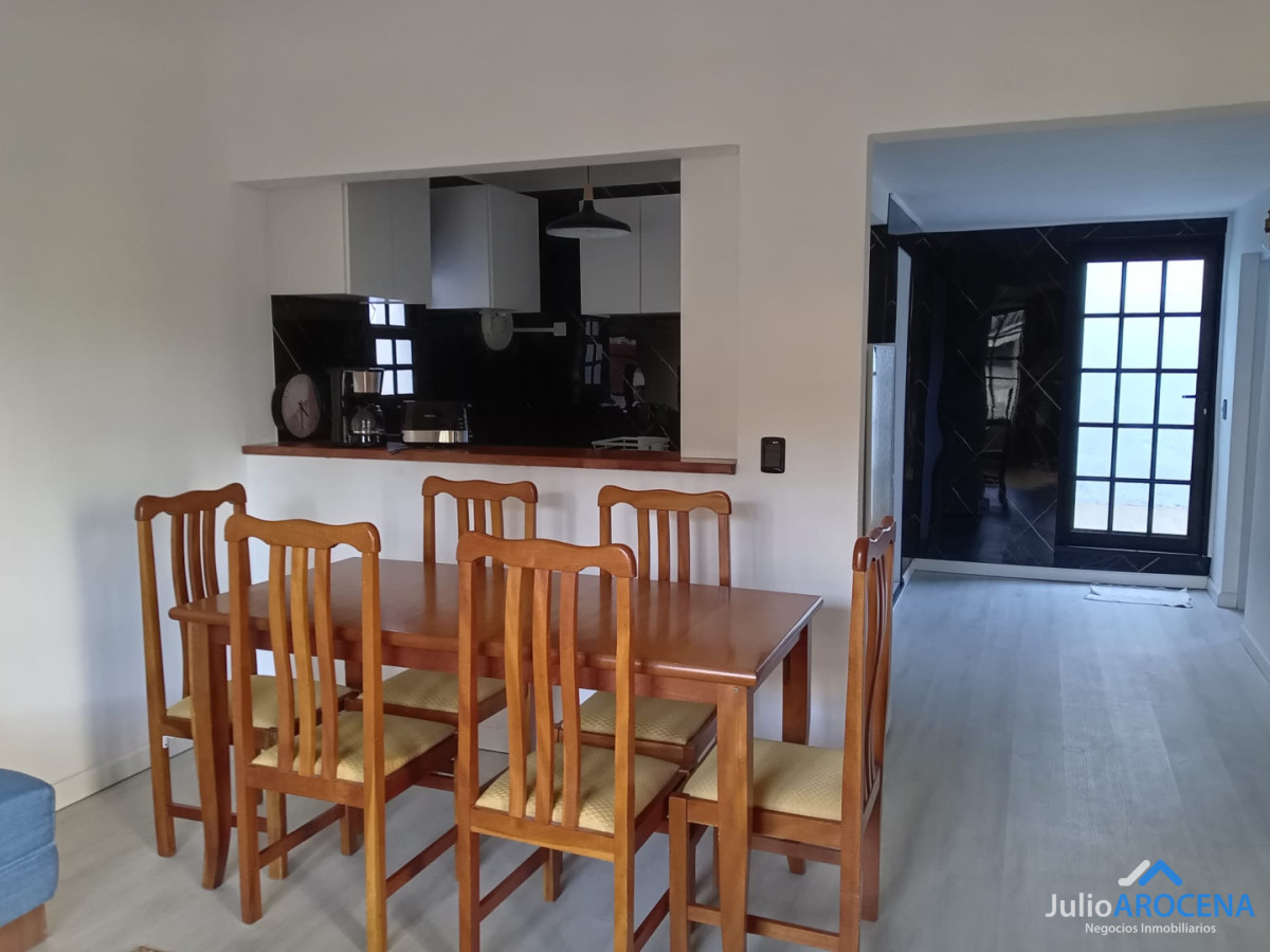 Casa ID.1440 - CASA DE 2 DORMITORIOS EN BARRIO CENTRO