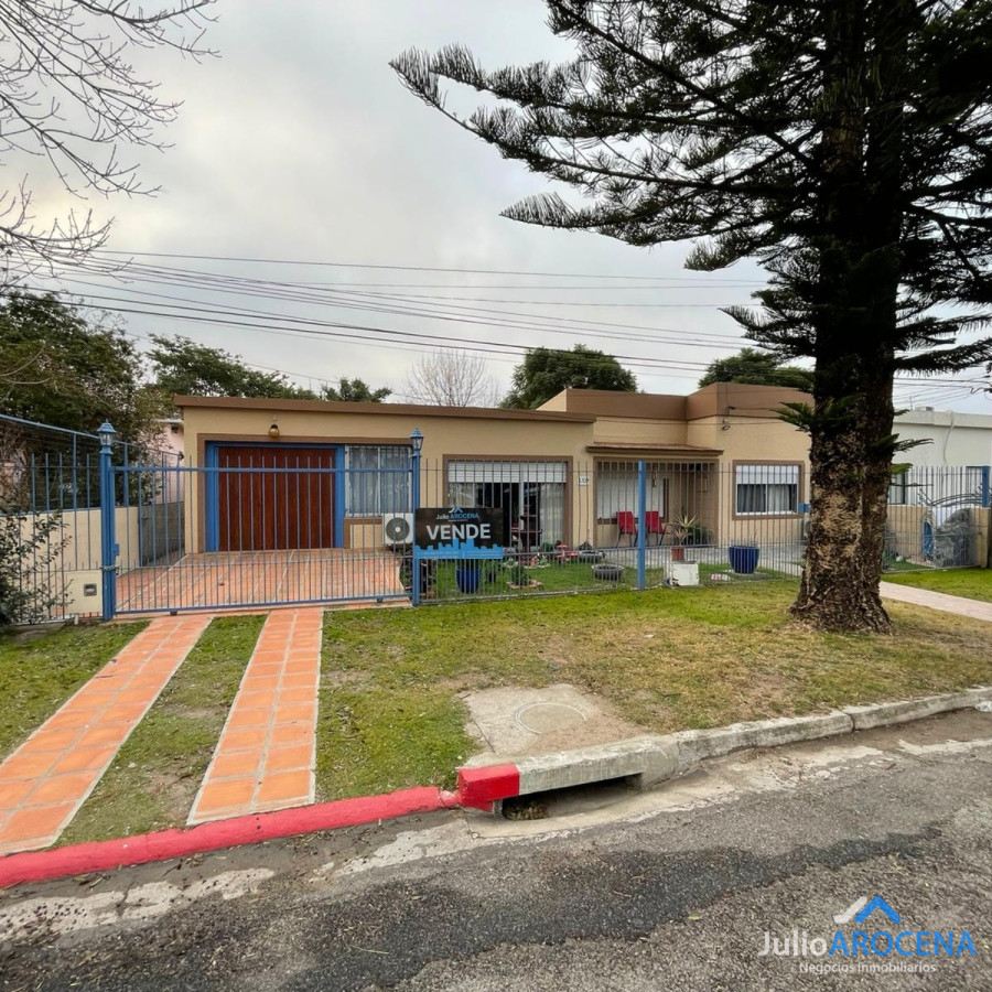 Casa ID.1072 - ¡Descubre Tu Próximo Hogar en Colonia del Sacramento!