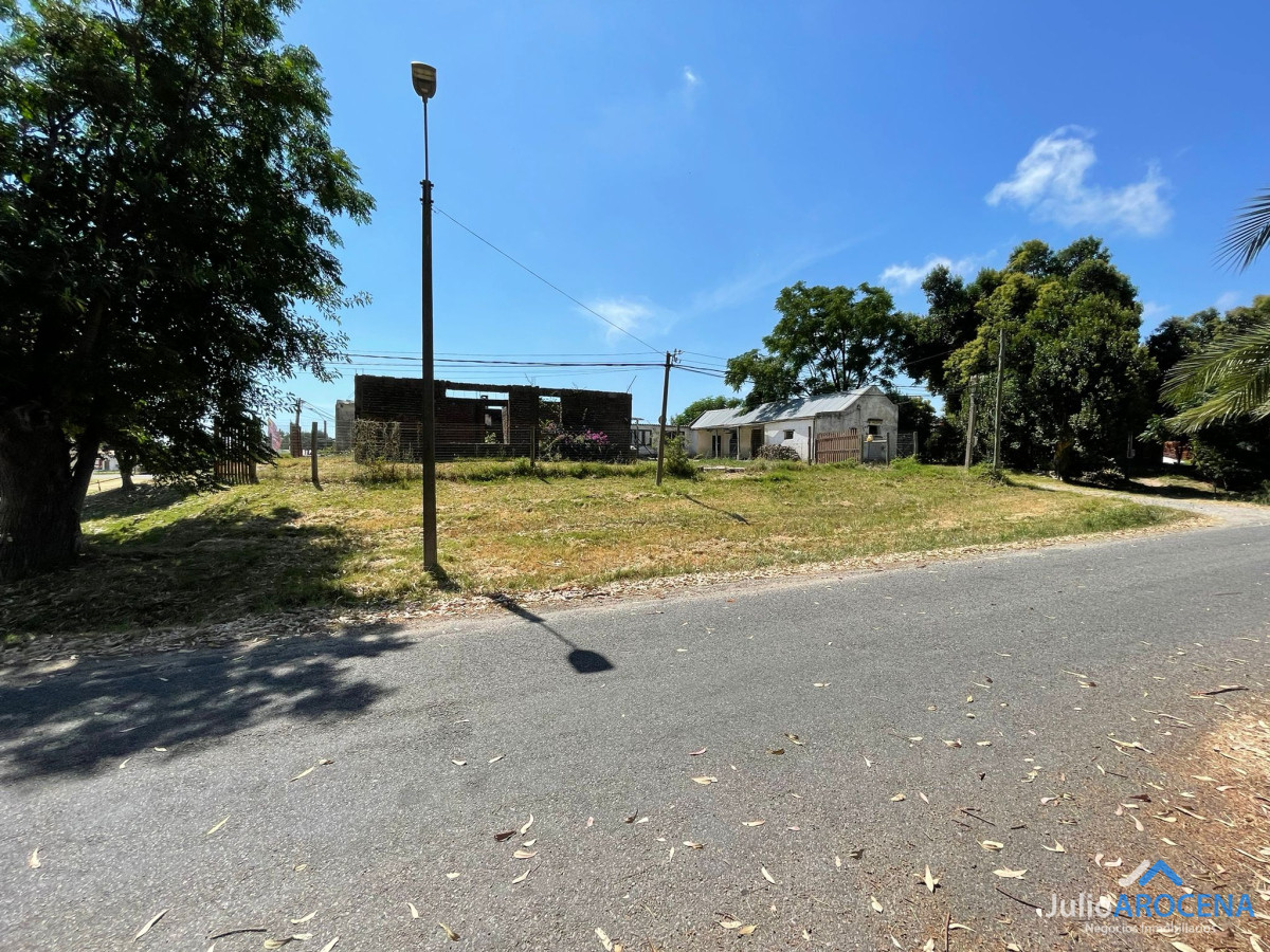 Casa ID.1173 -  Gran Propiedad Multifuncional en Colonia - U$D 300.000 