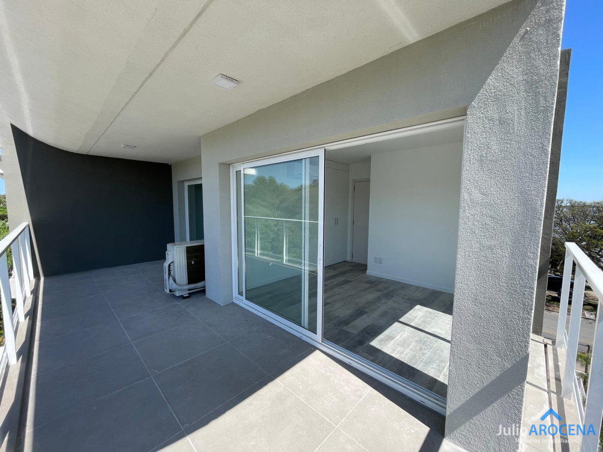 Casa ID.1137 -  Unidad 402: Un Hogar con la Costa como Escenario Principal 
