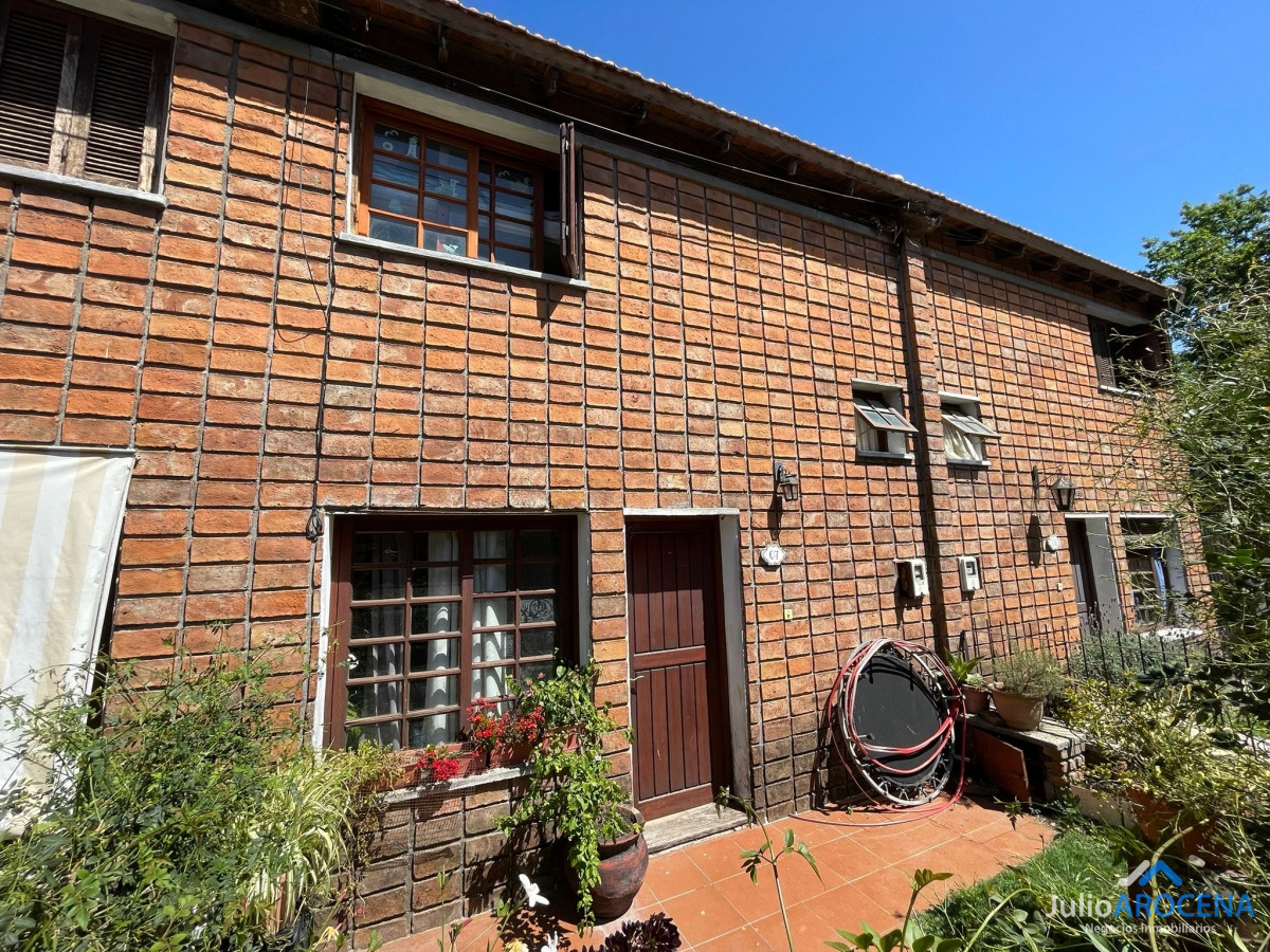 Casa ID.929 - Hermosa Casa en Venta!