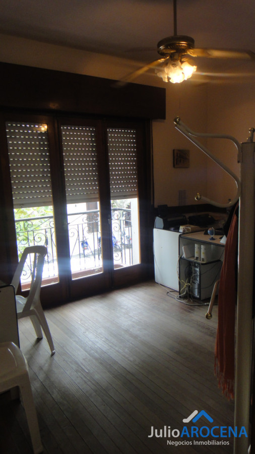 Casa ID.1369 - EXCELENTE UBICACION CENTRICA 