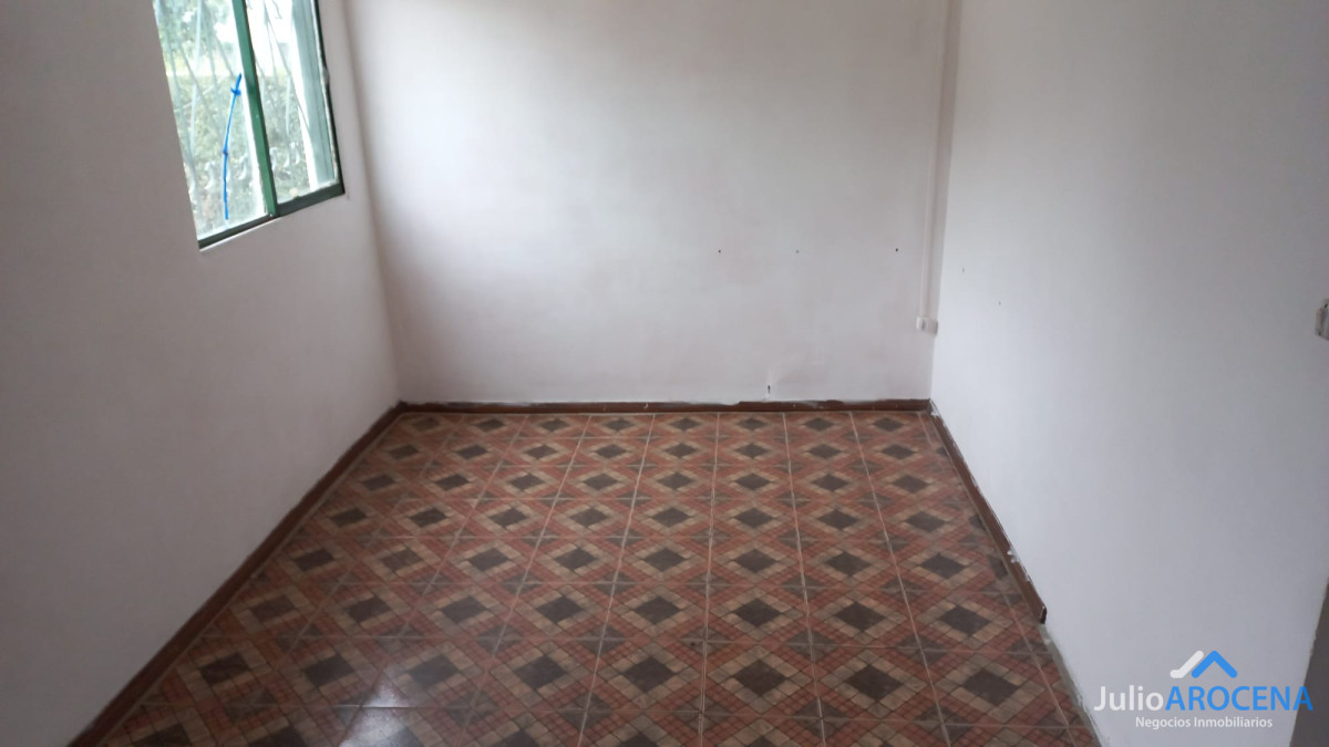 Casa ID.840 - Casa en el Real de San Carlos con Local Comercial 