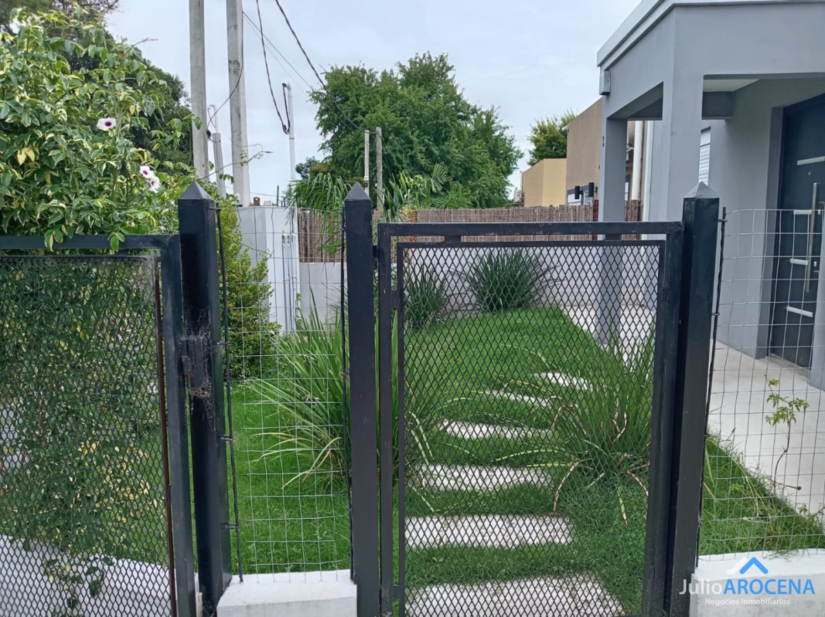 Casa ID.1374 - Hermoso complejo en el real de san carlos 